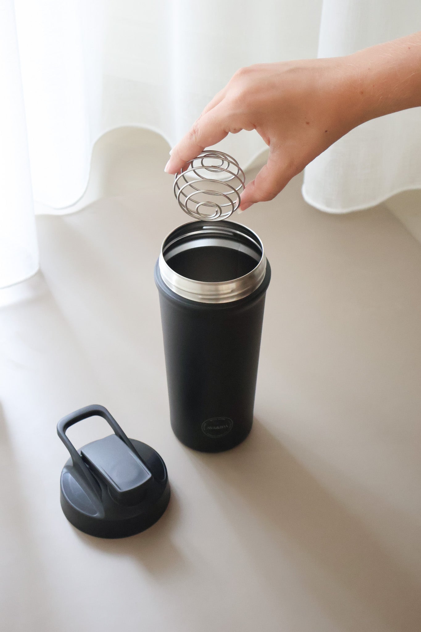 Shaker flaske, Matte Black - 750 ml